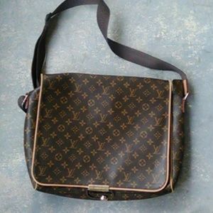 LOUIS VUITTON LAPTOP BAG(wristwear.pro)