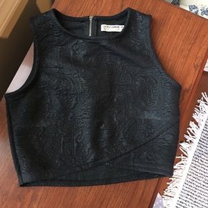 Black crop top pull and bear