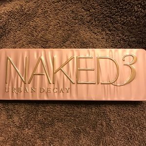 Authentic Naked 3 Palette. Rarely used.