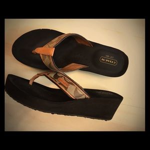 Genuine Coach Juliet Sandal
