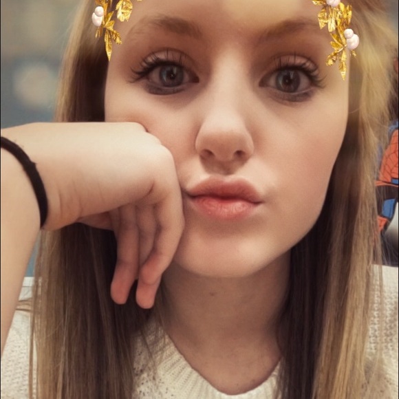 Meet your Posher, Kylee - Picture 1 of 1