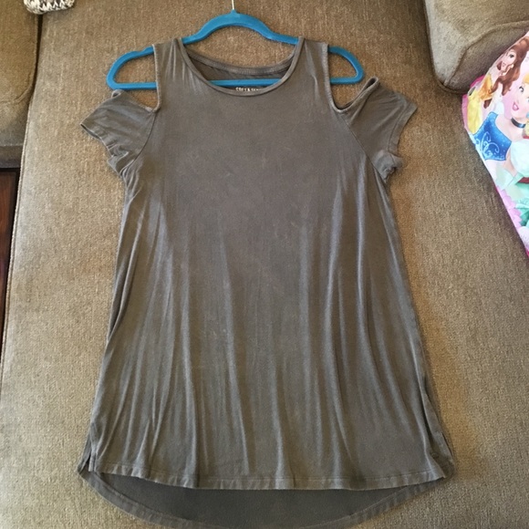 American Eagle cold shoulder top