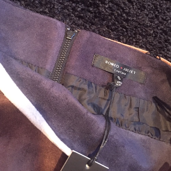 Suede patch Mini skirt - Picture 3 of 4