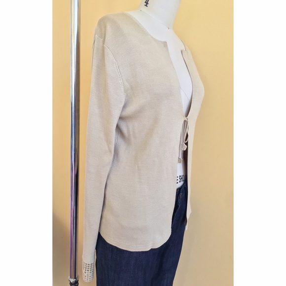 ❤️Like New Cardigan with Statement Sleeves - Picture 2 of 4