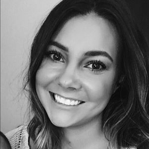 Meet your Posher, Claudia