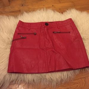 HOT red vegan leather skirt from F21🔥🔥