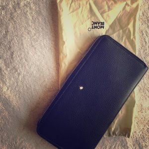 Mont Blanc wallet .