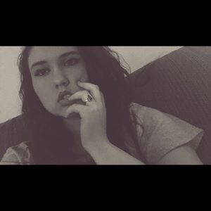 Meet your Posher, Emilee