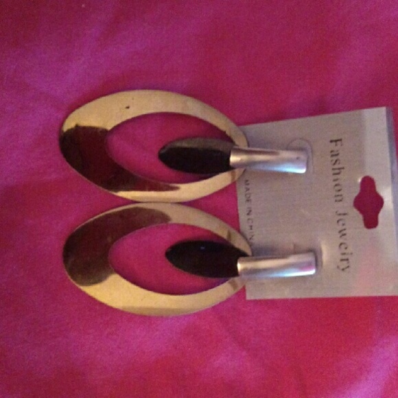 Earings