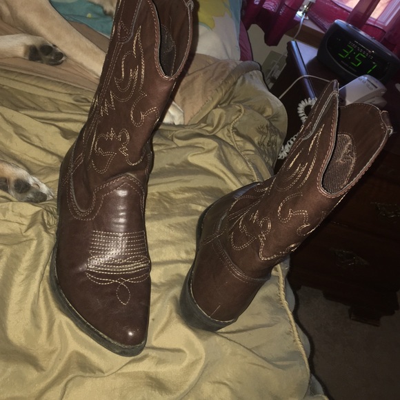 So cowgirl boots