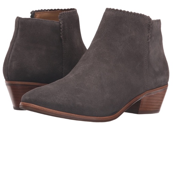Jack Rogers Bailee