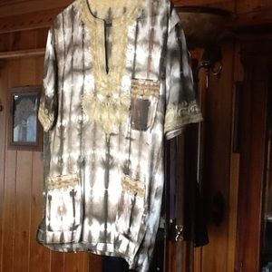 SZ S/M Vintage Satin tie-dyed ,gold embroidery🦁