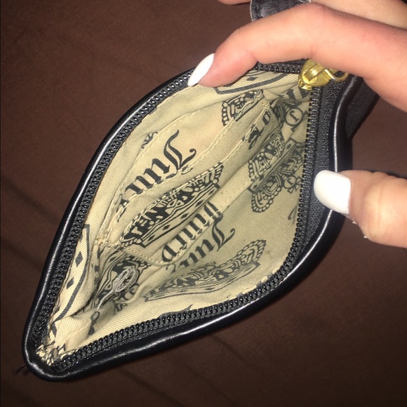 Juicy Couture wristlet - Picture 2 of 2