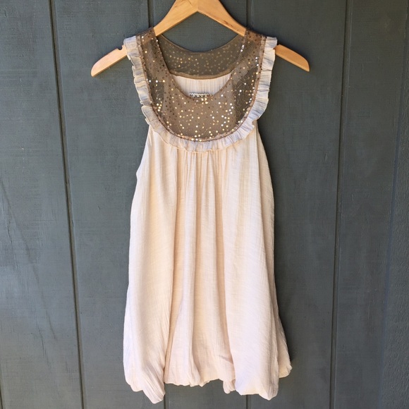 Sleeveless, razorback Dress