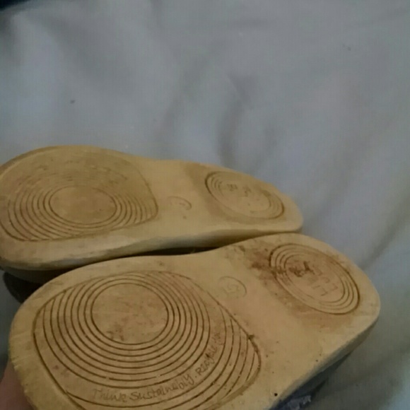 Size 5 - Picture 2 of 2