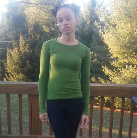 Green long sleeve shirt