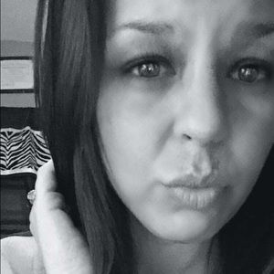 Meet your Posher, Corrisa