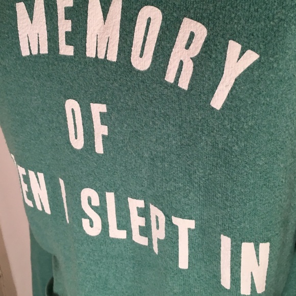 ❌SOLD❌ WILDFOX IN MEMORY OF WHEN I SLEPT IN BBJ - Picture 3 of 4