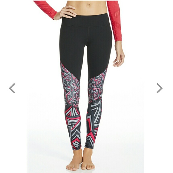 Fabletics NWOT BROGAN leggings Small