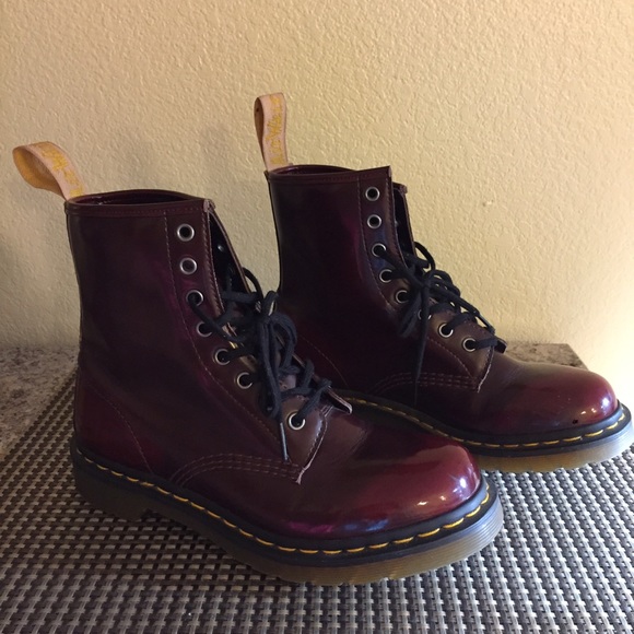 MUST HAVE EDGY BURGUNDY DR MARTENS!