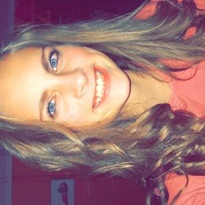 Meet your Posher, Madeline