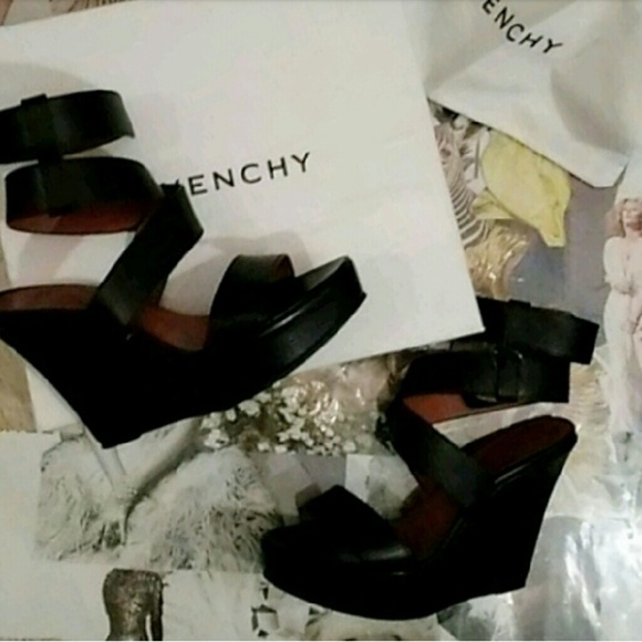 SOLD SOLD SOLD Givenchy wedge black so chic