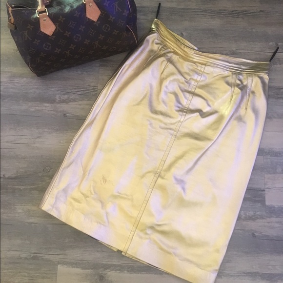 Vintage Escada 100% leather skirt