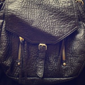 Black leather Steve Madden purse