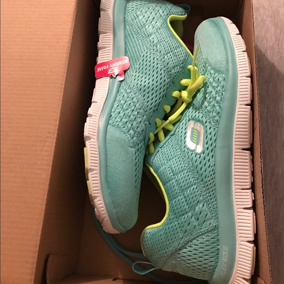 Sketchers memory foam flex appeal sneakers