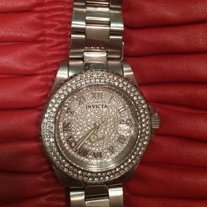 ☃Invicta watch.