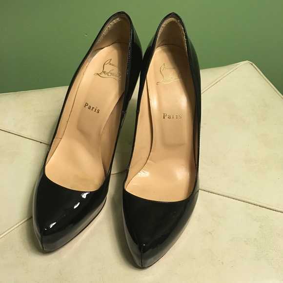 Christian Louboutin Black Pumps! 39 (Fits like 8)