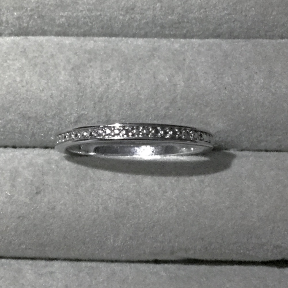ONE LEFT💠🎉$300 Natural Diamond Ring 10K Band - Picture 2 of 2