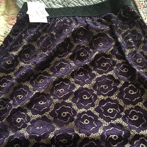 Lularoe Lola skirt. NWT. Large