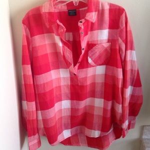 Red and white plaid shirt.