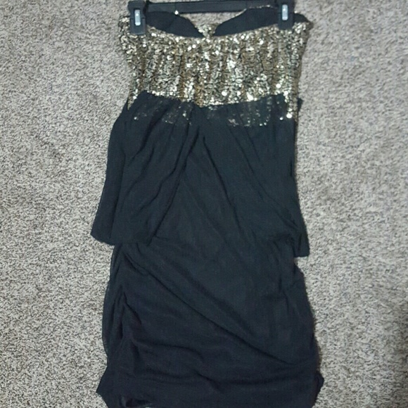 Dress - Picture 2 of 2