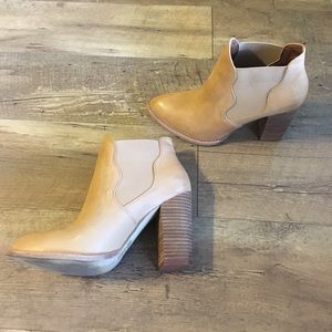 Chinese Laundry Zane bootie