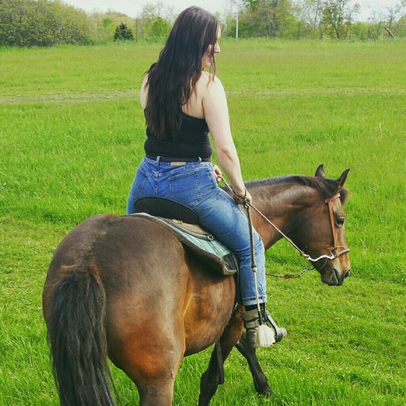 Meet your Posher, Lisa - Picture 1 of 1