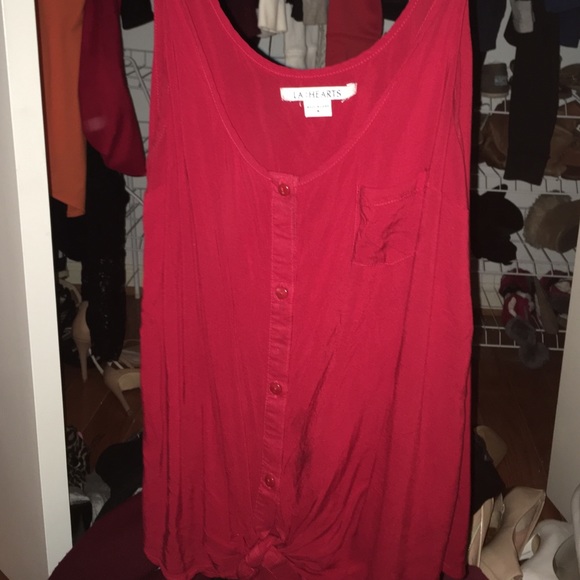 La hearts red button down tank top