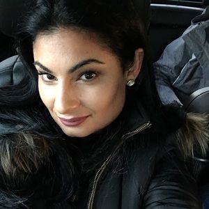 Meet your Posher, Samira