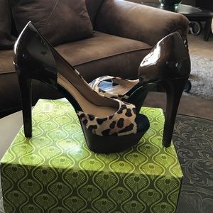 Jessica Simpson Brown animal print shoes