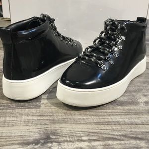 A7EIJE High Top Black Sneakers