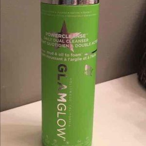 NIB! Glamglow mud and oil to foam face cleanser