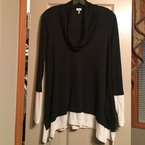 Splendid drapey neck long sleep top