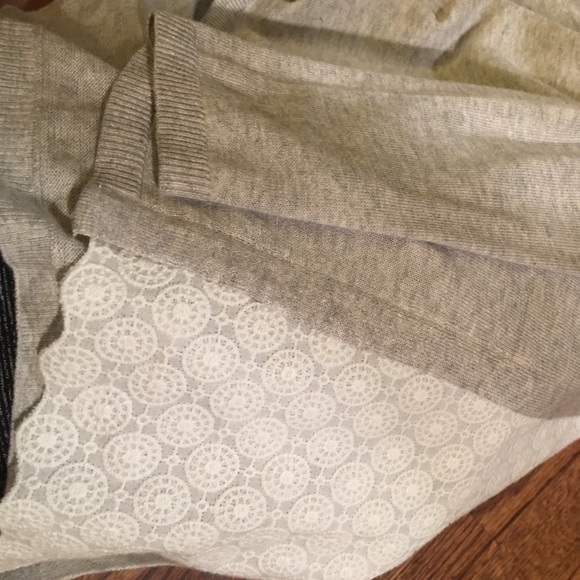 Never worn Loft sweater - Picture 4 of 4