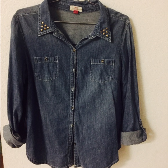 Women LEI denim button down blouse