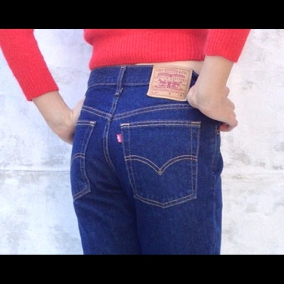 Vintage 90s high waist Levi 517 jeans.