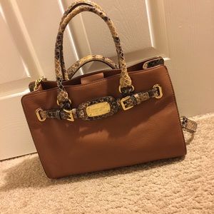 💥Moving Sale💥Michael Kors Large Hamilton bag.