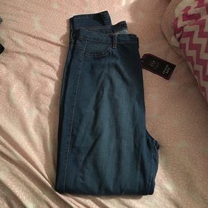 Fashion Nova High Waist Jeans!