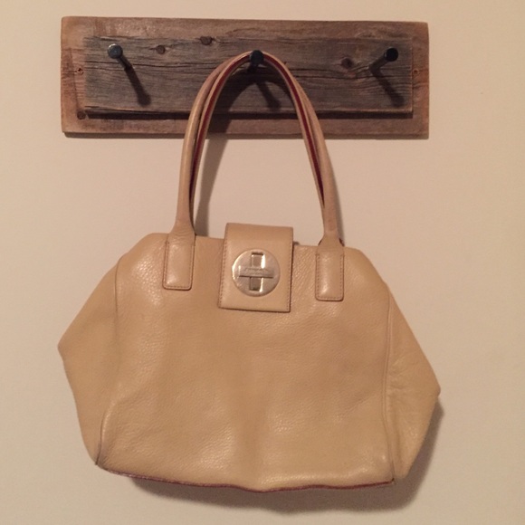 Classic Kate Spade Handbag!