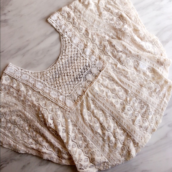 🆕 🔥Modcloth En Créme cape One Size